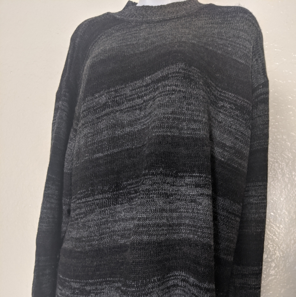 Liz Claiborne Sweater